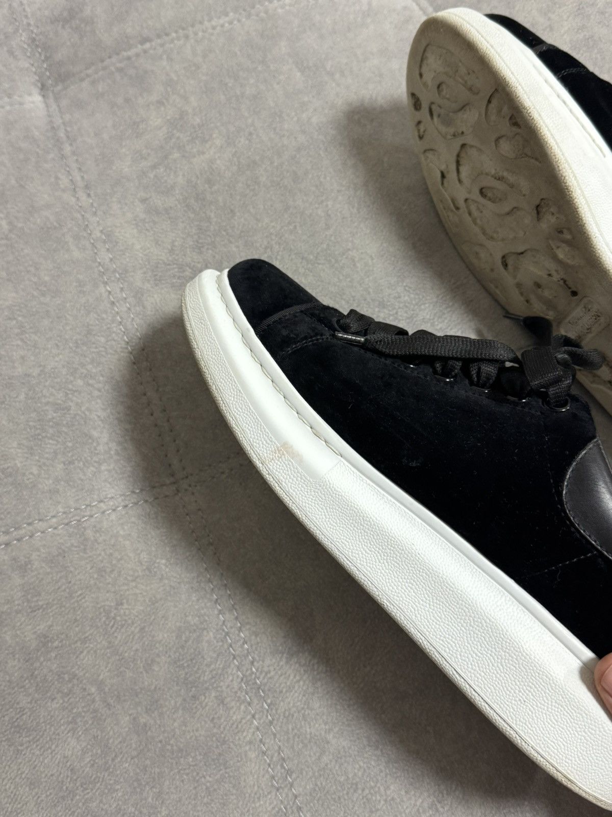 Alexander McQueen Rare Alexander McQueen Black Velvet Sneakers Shoes 40 Size US 9 / IT 39 - 7 Thumbnail