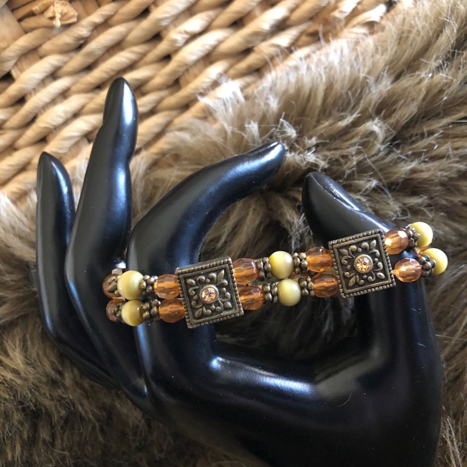 Jewelry Brass tone link amber glass stone stretch bracelet Size ONE SIZE - 1 Thumbnail