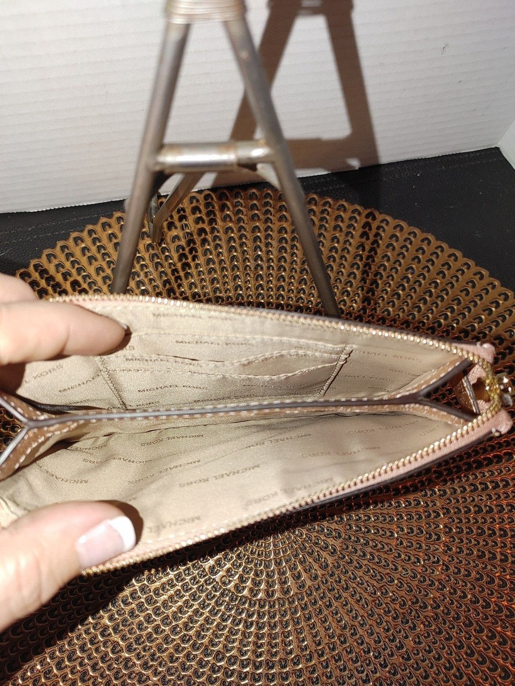 Michael Kors Michael Kors Metallic Leather Gusset Pocket Wristlet NWOT Size ONE SIZE - 4 Thumbnail