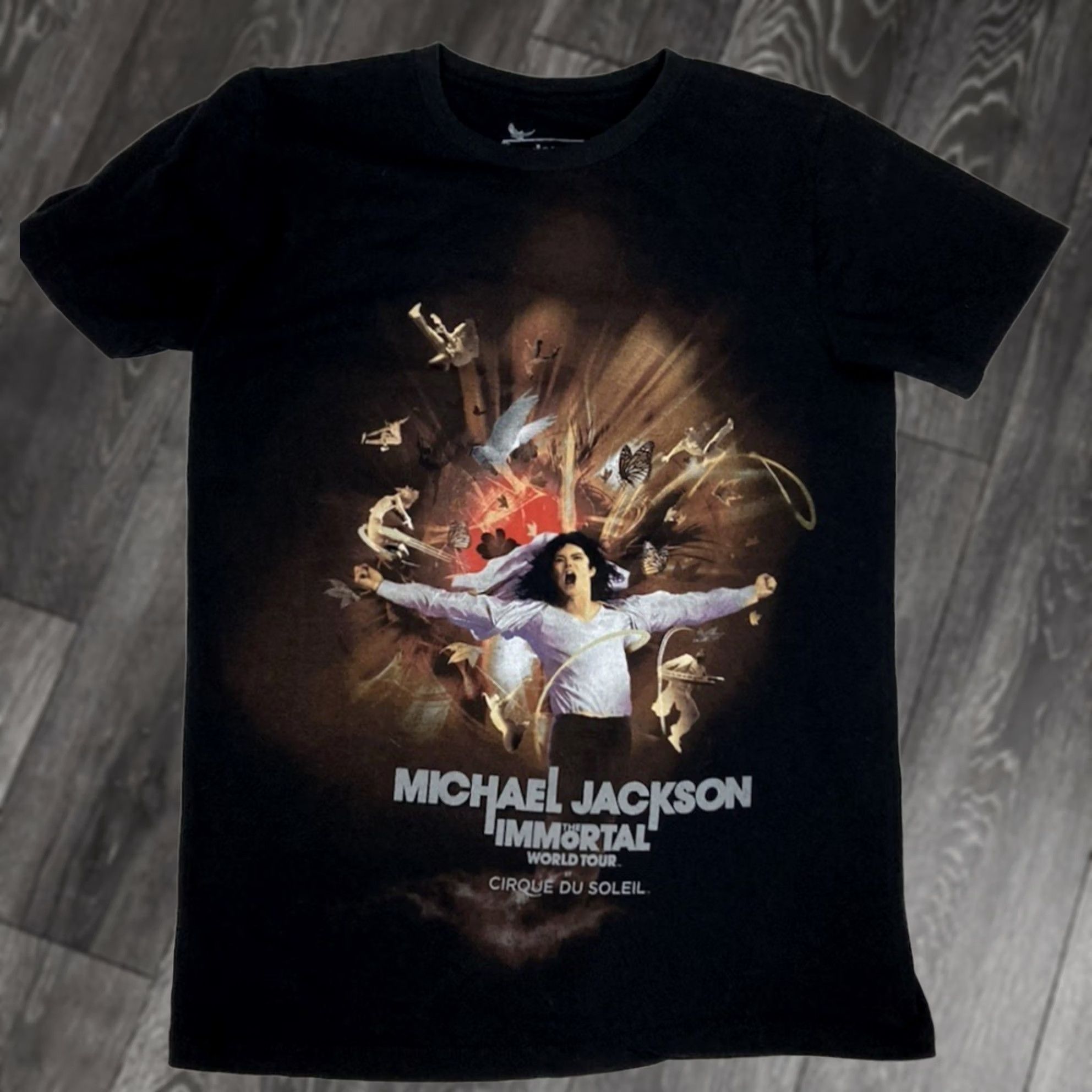 Vintage VINTAGE Cirque du Soleil Michael Jackson Immortal Tour Graphic T-shirt Women Medium Size M / US 6-8 / IT 42-44 - 1 Thumbnail