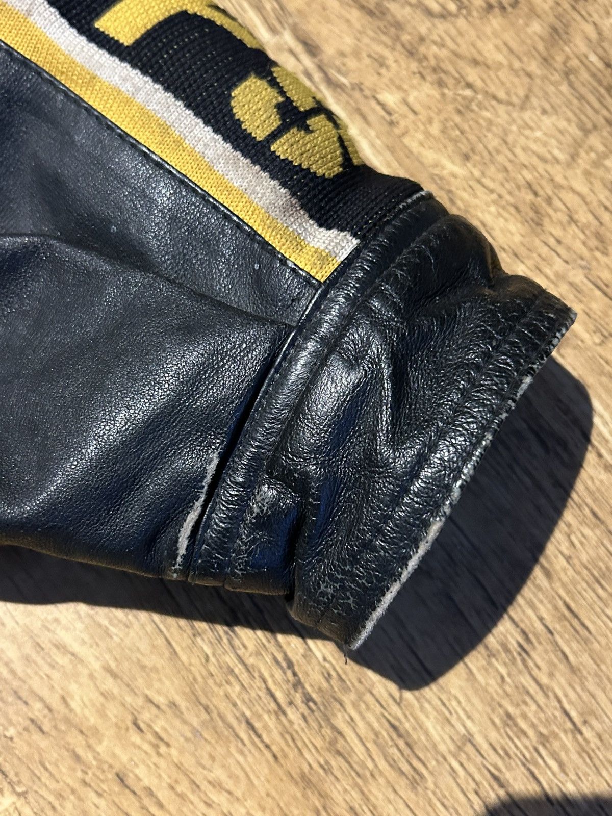 Pro Player Vintage Pittsburgh Steelers Leather Jacket by Pro Player NFL Size US L / EU 52-54 / 3 - 16 Thumbnail