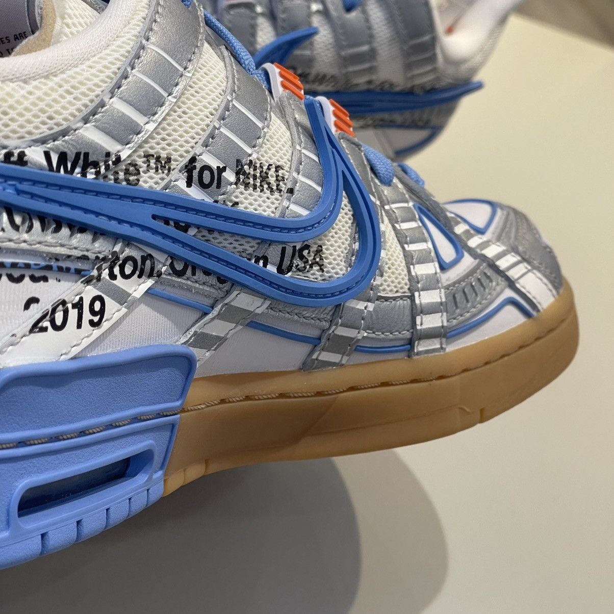 Nike × Off-White Nike Air Rubber Dunk Off-White UNC Size US 8 / EU 41 - 10 Thumbnail
