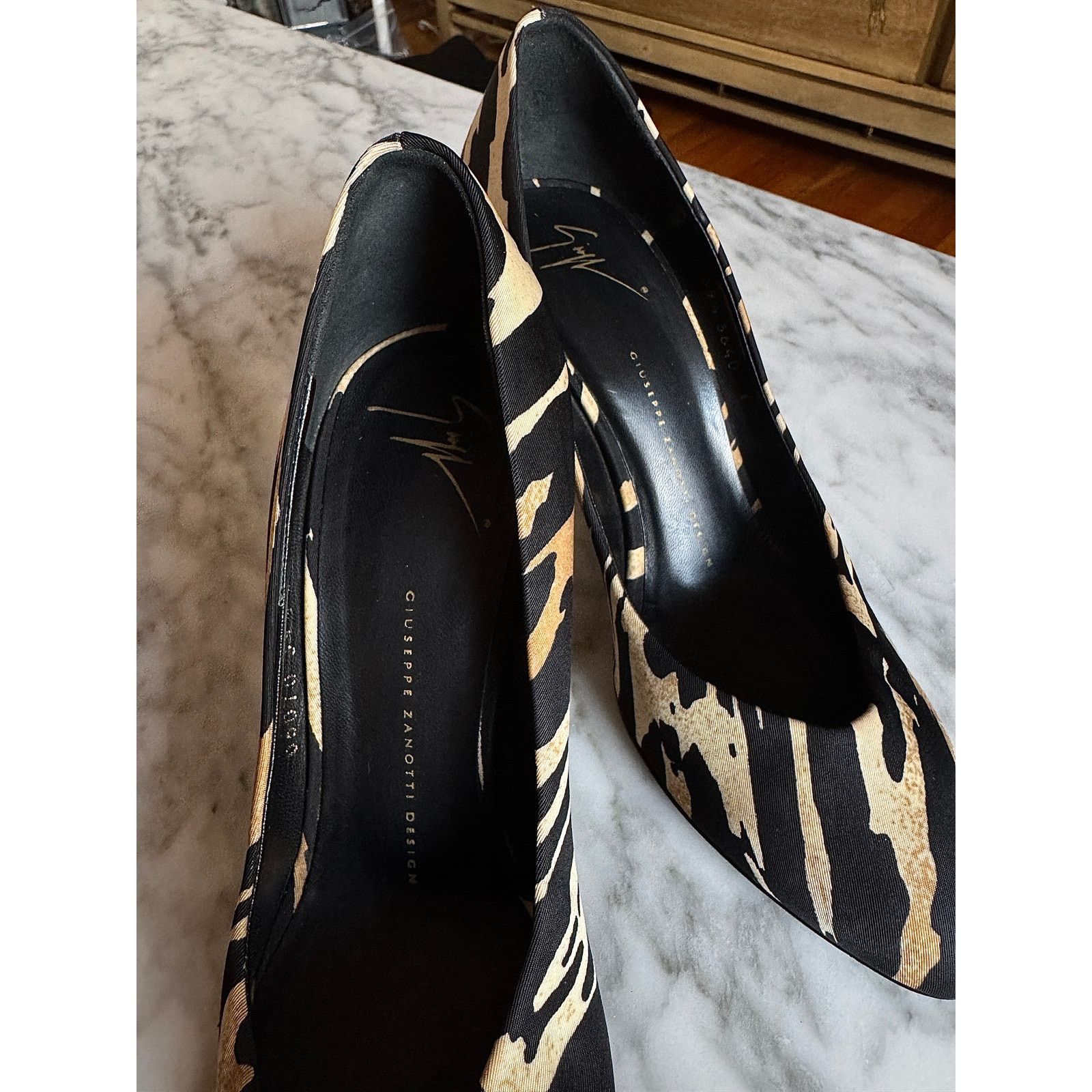 Giuseppe Zanotti Giuseppe Zanotti Zebra Print Pumps Size US 10 / IT 40 - 1 Thumbnail
