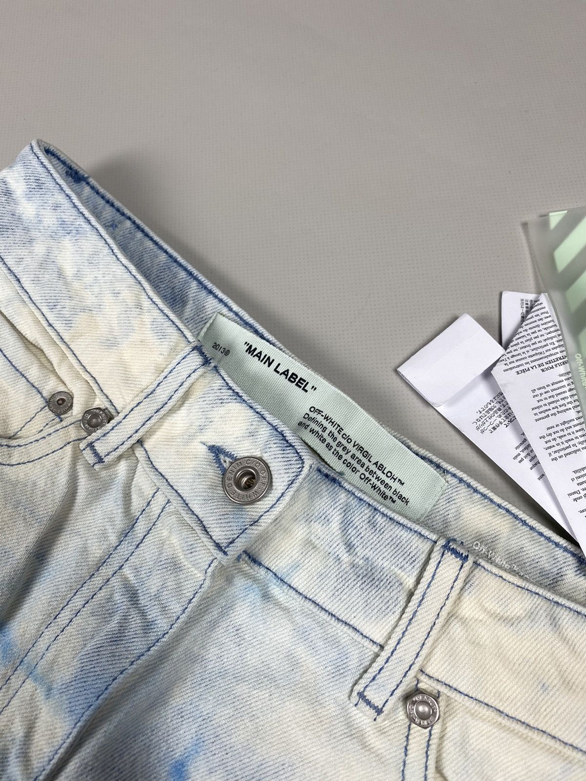 Off-White BNWT! Off-White ladies baggy jeans pants size 26 Size 26" / US 2 / IT 38 - 10 Thumbnail