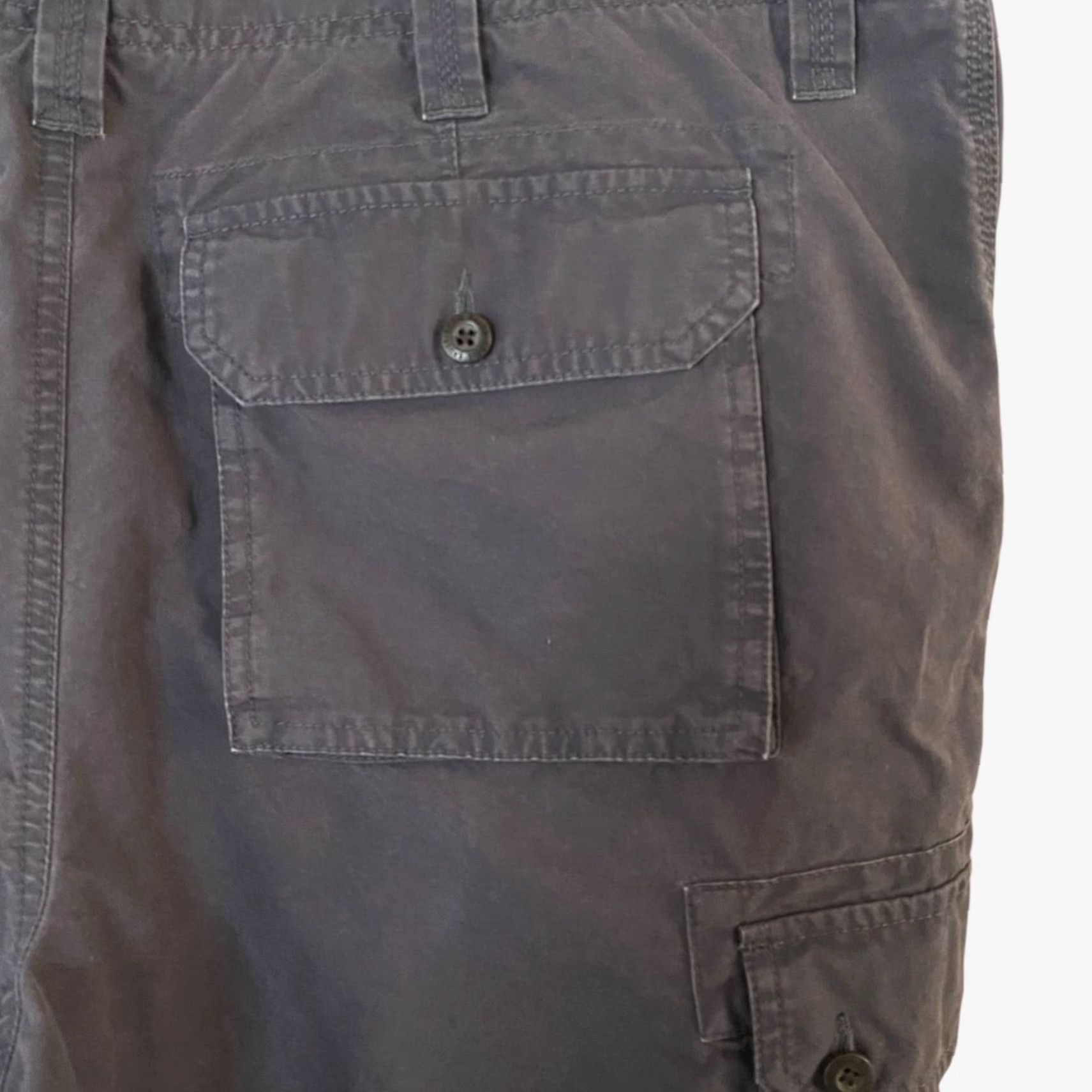 Eddie Bauer Y2K Eddie Bauer Cotton Cargo Shorts Gray Men 42 Casual Hiking Outdoors Cotton Cargo Shorts 10.5 Inseam Y2K Eddie Bauer Men's Size 42 Size US 42 / EU 58 - 7 Thumbnail
