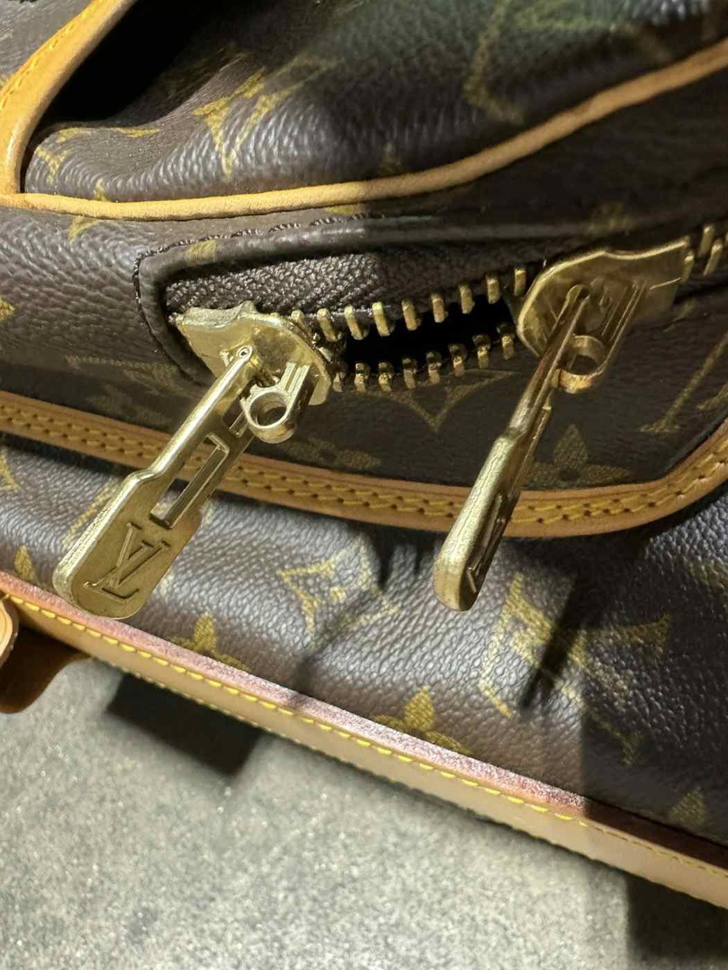 Louis Vuitton EUC Vintage LV Golf Bag SUPER RARE PIECE! Size ONE SIZE - 11 Thumbnail