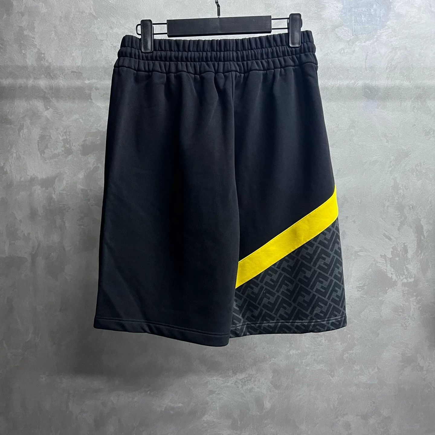 Fendi Fendi Black Color-Block Drawstring Casual Shorts Size US 30 / EU 46 - 2 Thumbnail