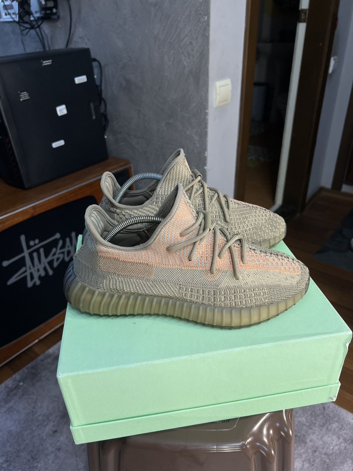 Adidas adidas Yeezy Boost 350 V2 Sand Taupe 44 Size US 10 / EU 43 - 2 Thumbnail