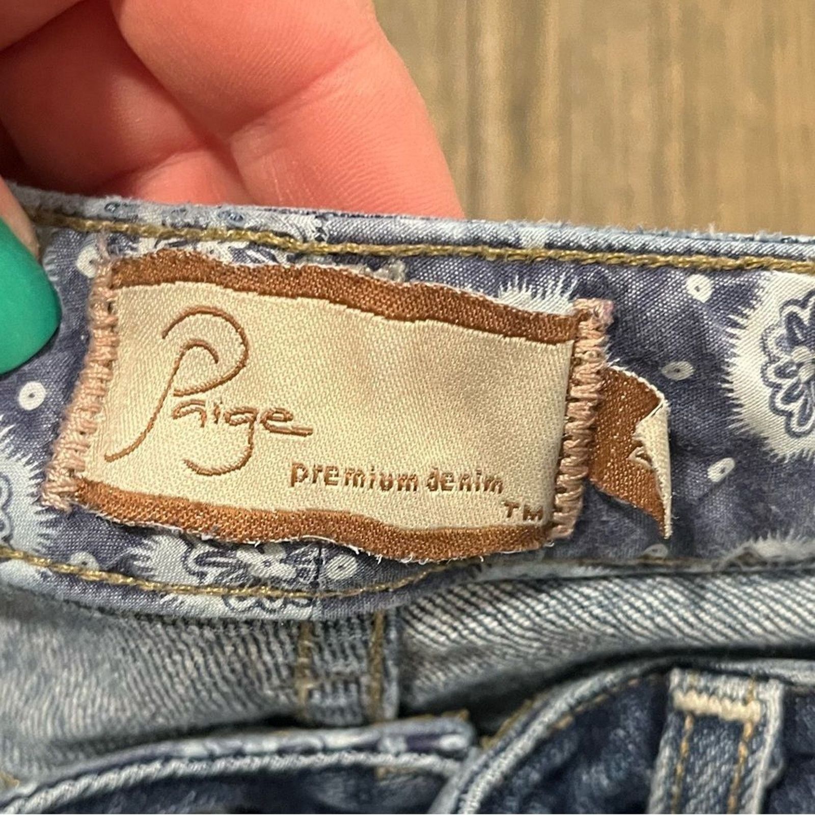 Paige Paige Rising Glen Bermuda Shorts High Rise Cut Off Raw Hem29 Size 29" - 5 Thumbnail