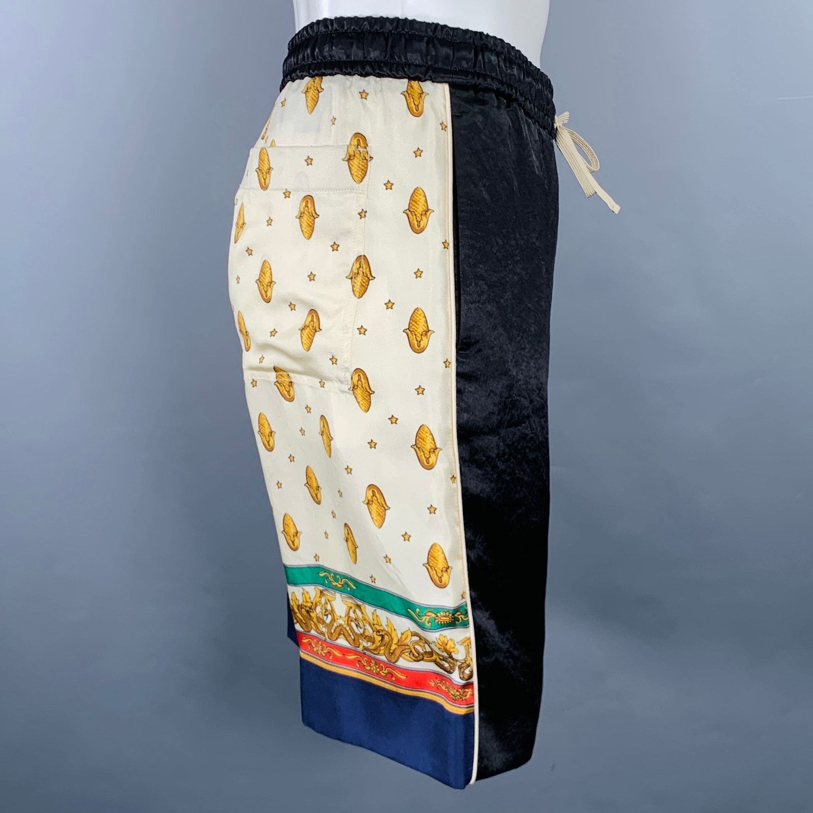 Gucci Size 28 Black Beige Monogram Acorns Acetate Joggers Shorts Size US 28 / EU 44 - 2 Thumbnail
