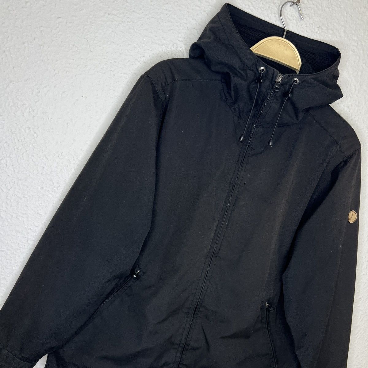 Fjallraven × Vintage Vintage Fjallraven Windbreaker Hooded Jacket G-1000 Black Size US M / EU 48-50 / 2 - 3 Thumbnail
