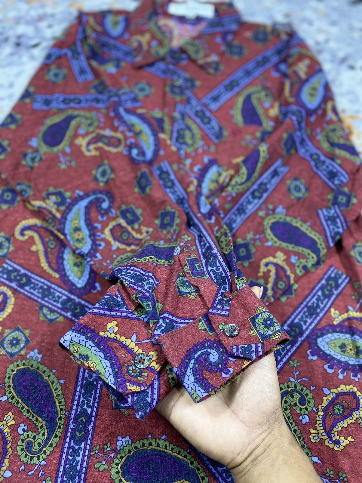 Balenciaga Vintage Balenciaga Pattern bandana shirt Size US M / EU 48-50 / 2 - 4 Thumbnail