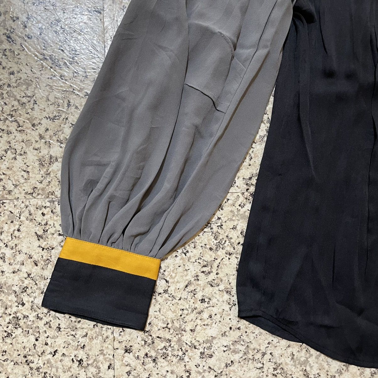 GU × Undercover GU x Undercover Color-block Balloon Sleeve Blouse size S Size S / US 4 / IT 40 - 4 Thumbnail