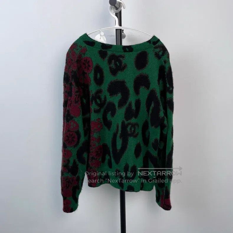 Chanel Chanel Red and green colour matching leopard V-neck sweate Size XS / US 0-2 / IT 36-38 - 2 Thumbnail