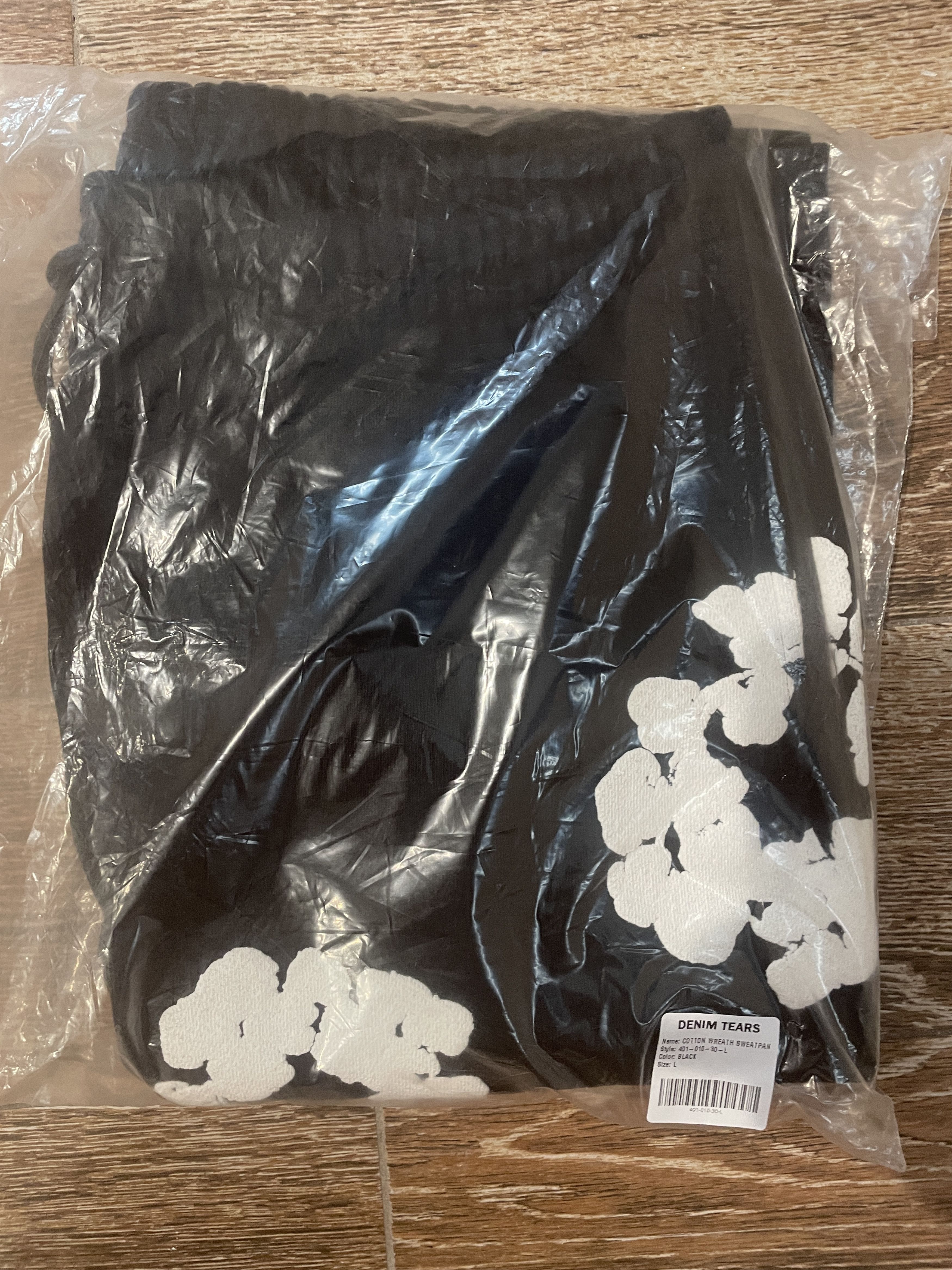 DENIM TEARS Denim Tears Cotton Wreath Black Sweatpants Large L NEW Size US 34 / EU 50 - 8 Thumbnail