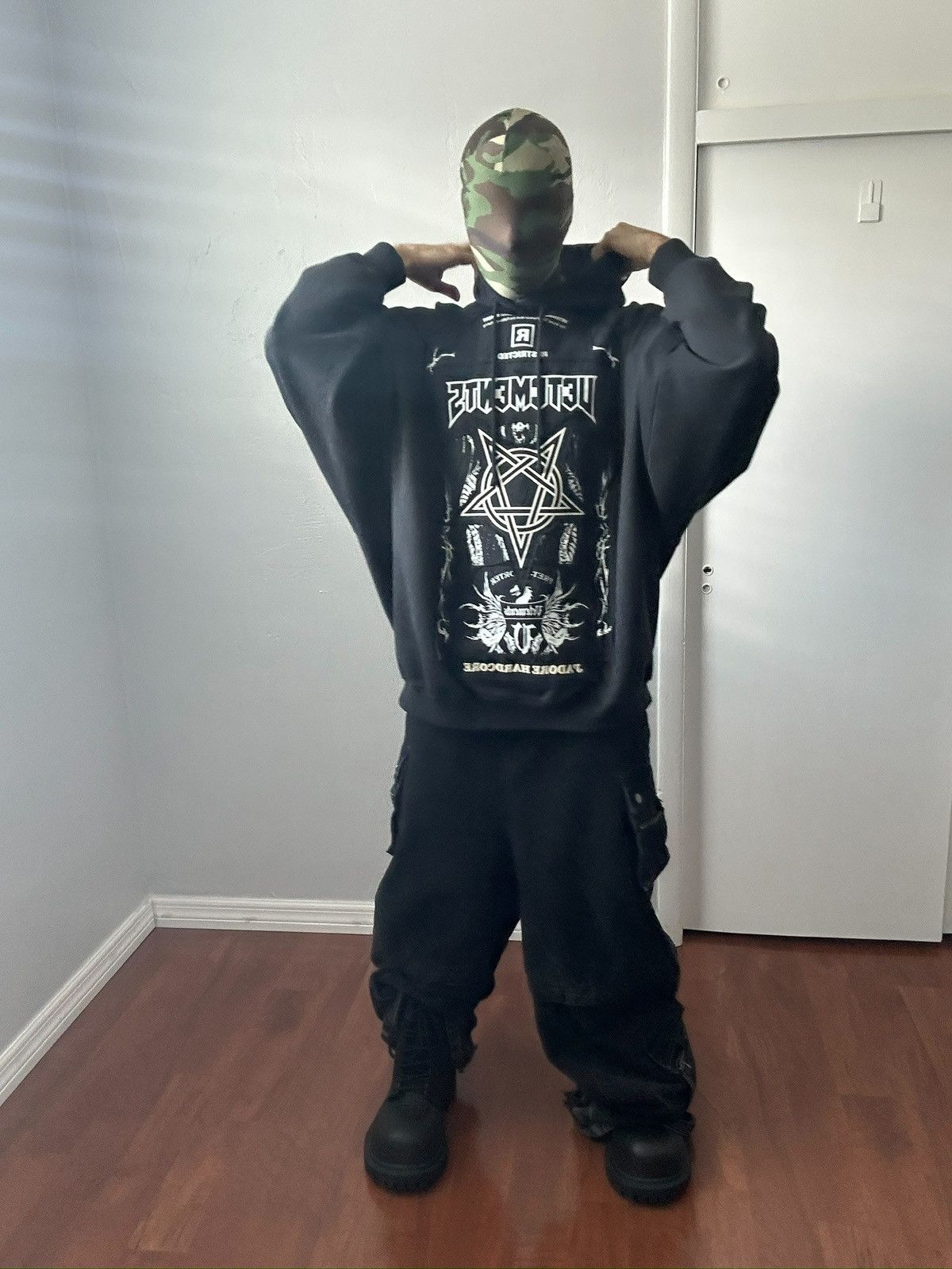Balenciaga × Vetements Vetements Camo Mask Size ONE SIZE - 7 Thumbnail