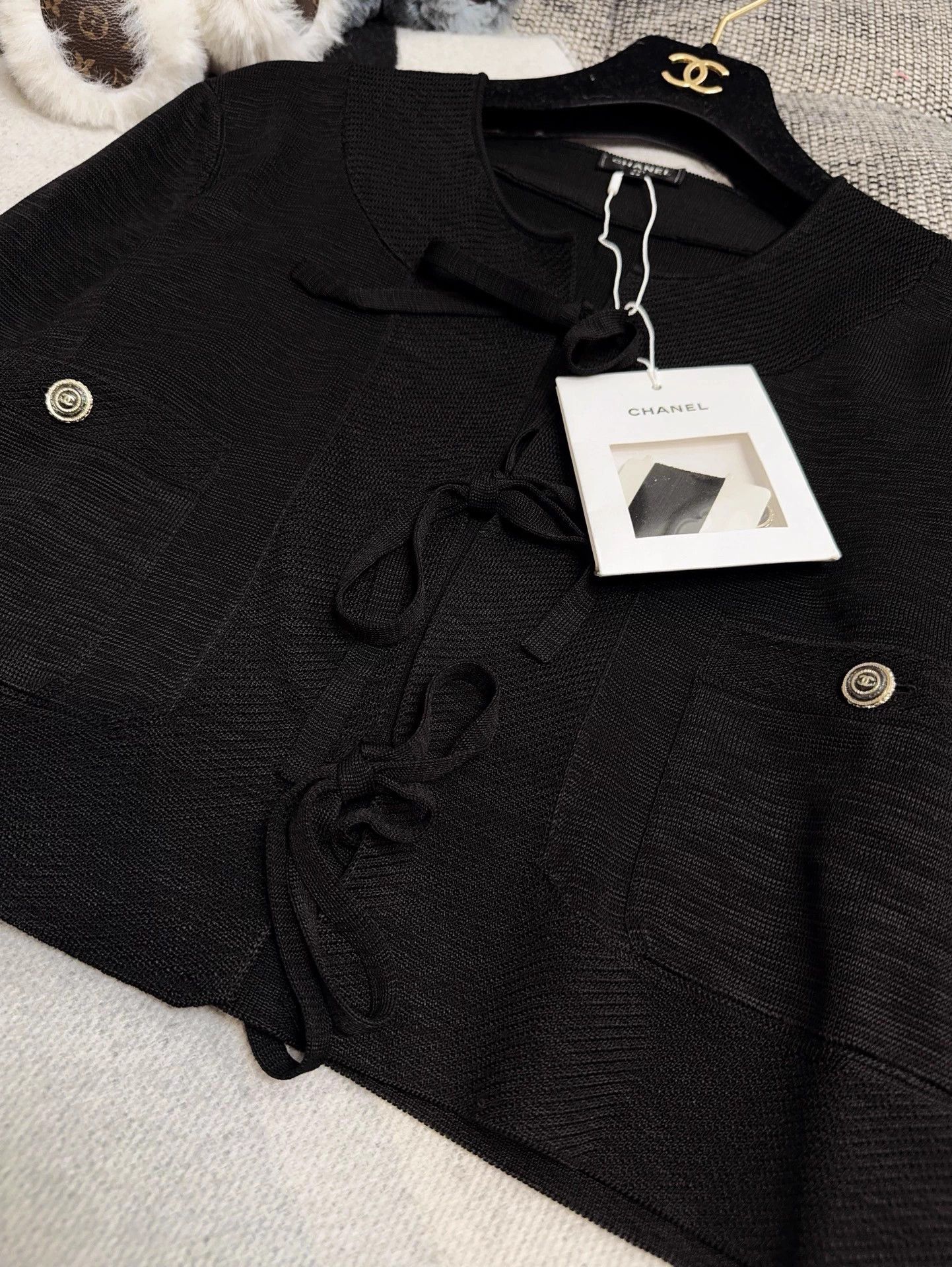 Chanel Chanel 21P Black Tied Bow Light Knit Cardi 38 New Size S / US 4 / IT 40 - 5 Thumbnail