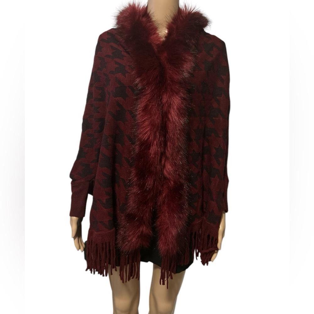 Shein Burgundy Houndstooth Poncho with Faux Fur Trim Size ONE SIZE - 1 Thumbnail