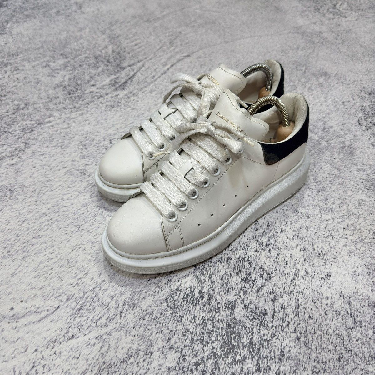 Alexander McQueen Alexander McQueen Womens White Sneakers US9.5 UK6 EU39.5 Size US 9.5 / IT 39.5 - 1 Thumbnail
