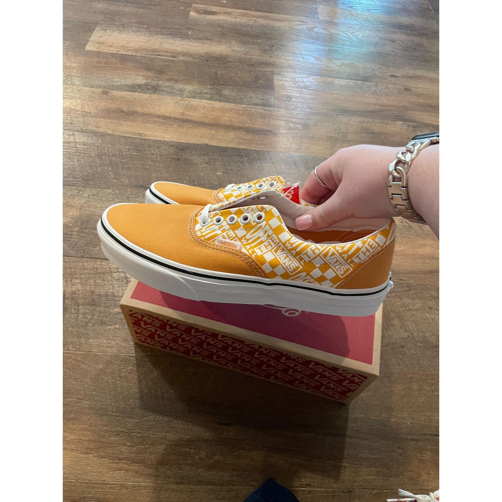 Vans Vans Era Off The Wall Golden Nugget VN0A54F13S61 Men’s 7.5 W Size US 7.5 / EU 40-41 - 4 Thumbnail
