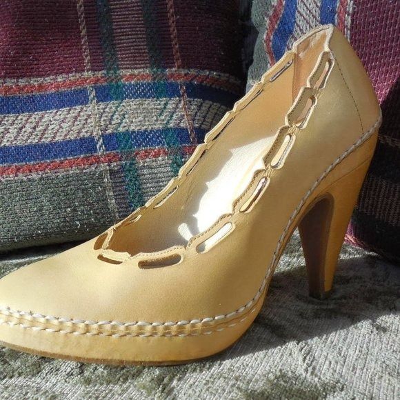 Marni MARNI Cutout Leather Pumps Nude Pointed Toe Platform Heels S Size US 5 / IT 35 - 8 Thumbnail