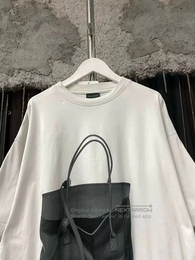 Balenciaga Balenciaga Handbag Print Short Sleeve. Size US XXS / EU 40 - 3 Thumbnail