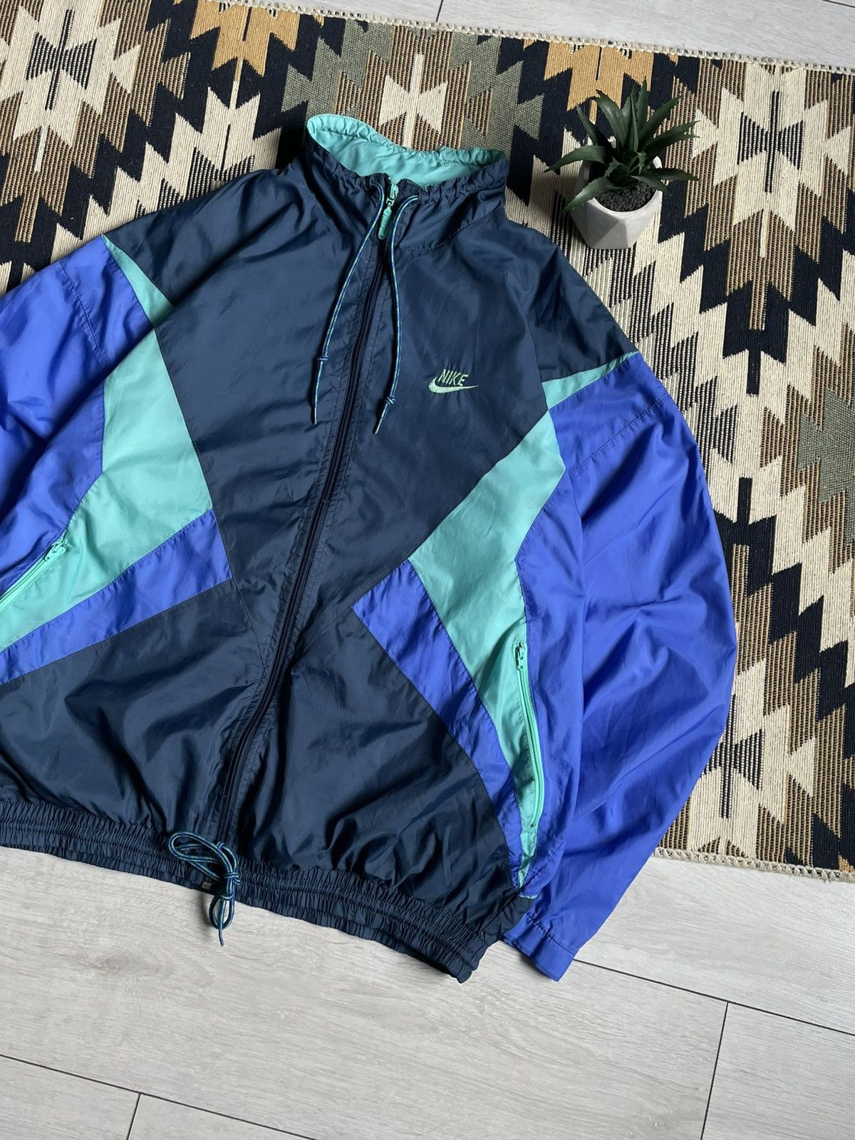 Vintage Vintage 90’s Nike Nylon Y2K Jacket Size US L / EU 52-54 / 3 - 3 Thumbnail