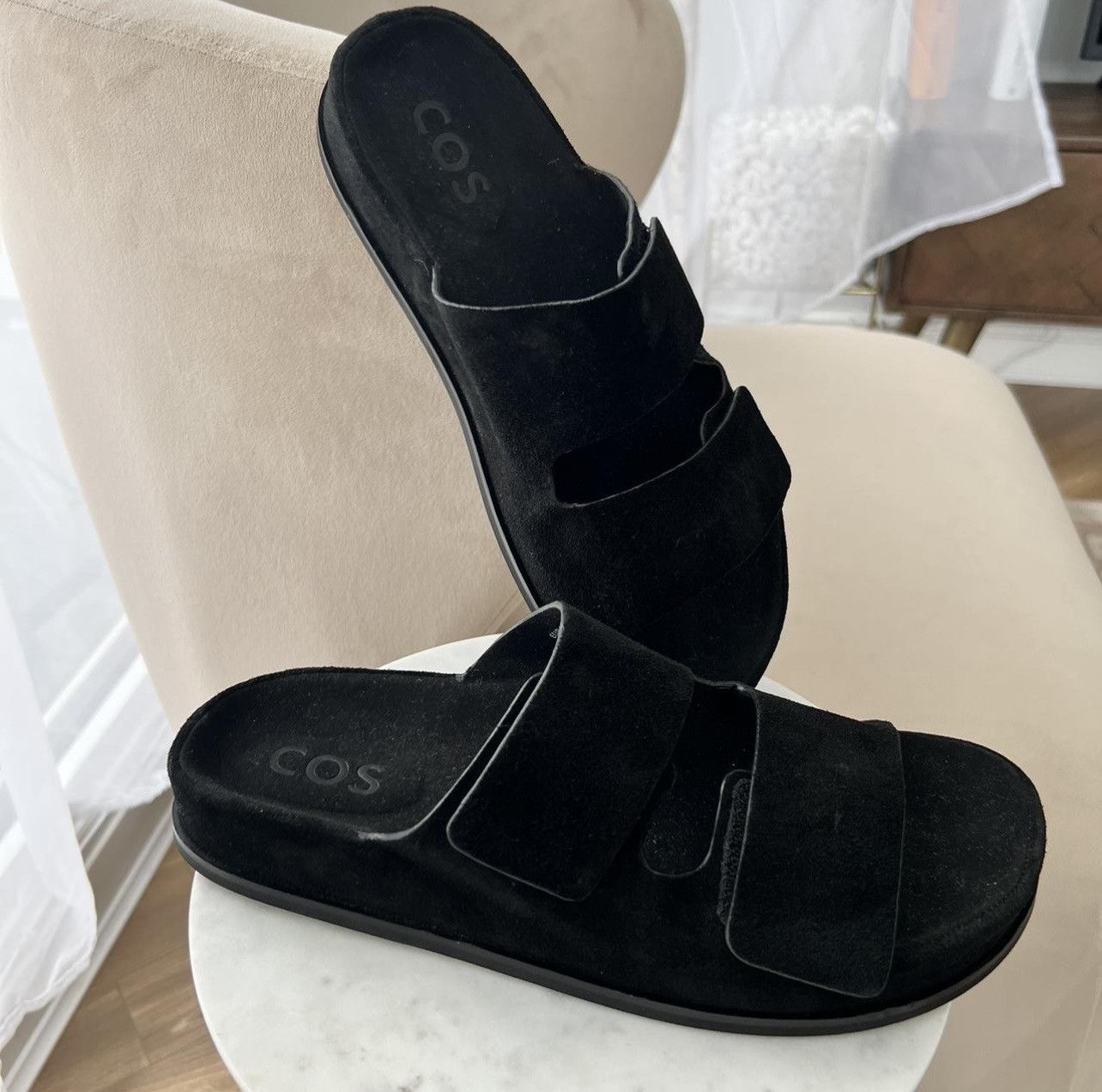 Cos COS BLACK AUEDE SLIDES SANDALS BRAND NEW SIZE UK 8 EU 42 Size US 9 / EU 42 - 1 Thumbnail