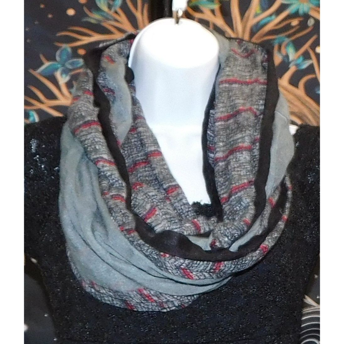 Other Do Everything In Love Infinity Scarf With Mixed Gray Stripes Size ONE SIZE - 4 Thumbnail