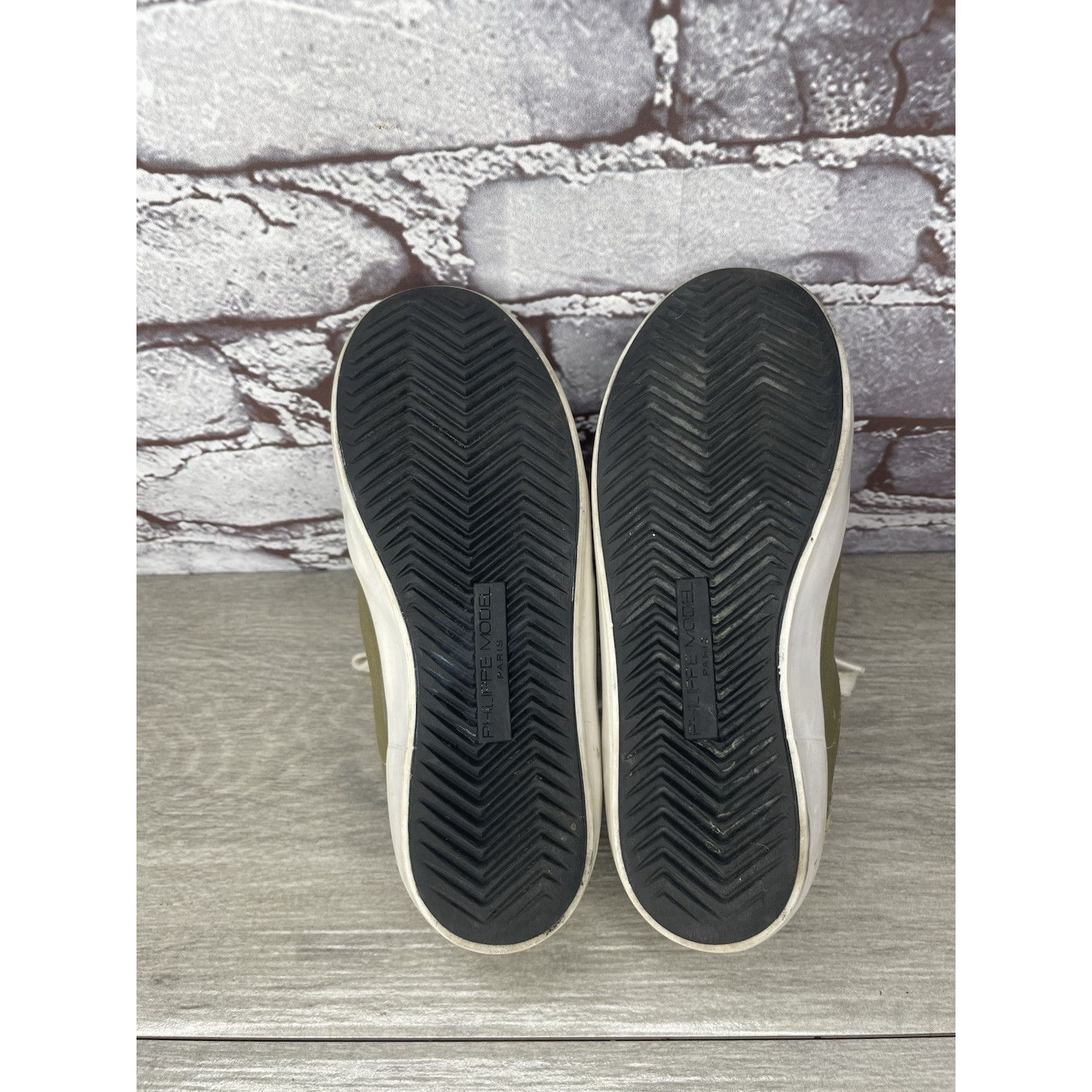 Philippe Model Philippe Model Paris Olive Green Leather Casual Sneakers Jun Size US 12 / IT 42 - 24 Thumbnail