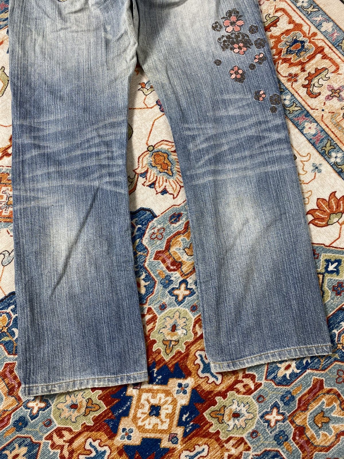 Karakuri Tamashii Flowers Distressed jeans pants Size US 35 - 13 Thumbnail