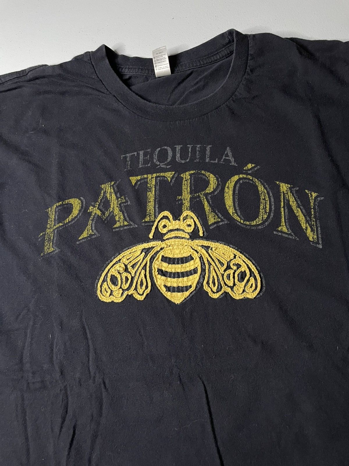 Anvil Vintage Y2K Patron Tequila bumble bee graphic T-shirt. Size US XL / EU 56 / 4 - 3 Thumbnail