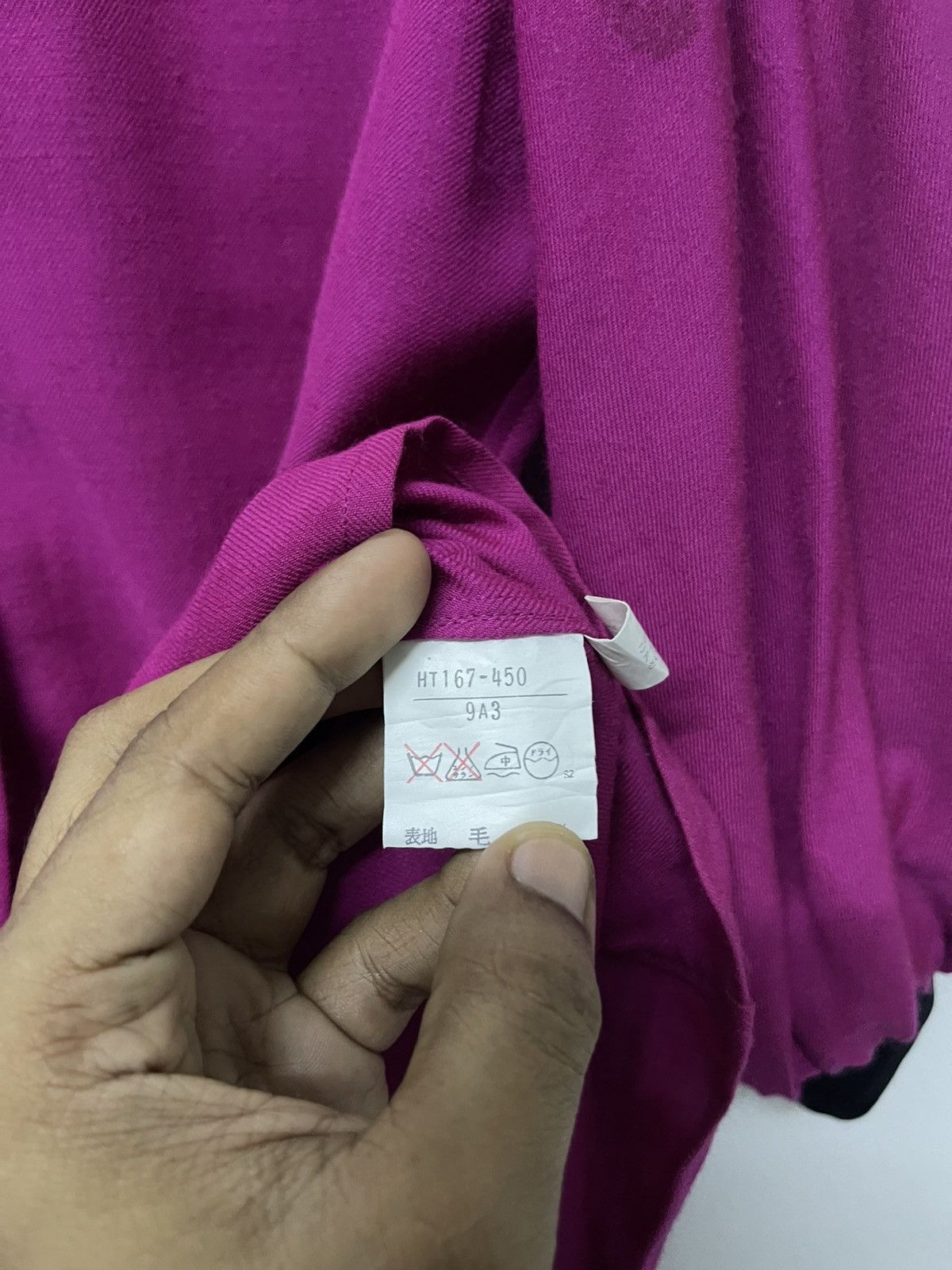 Yves Saint Laurent 1990s YVES SAINT LAURENT MAGENTA BLOUSE VELVET COLLAR RARE Size M / US 6-8 / IT 42-44 - 14 Thumbnail