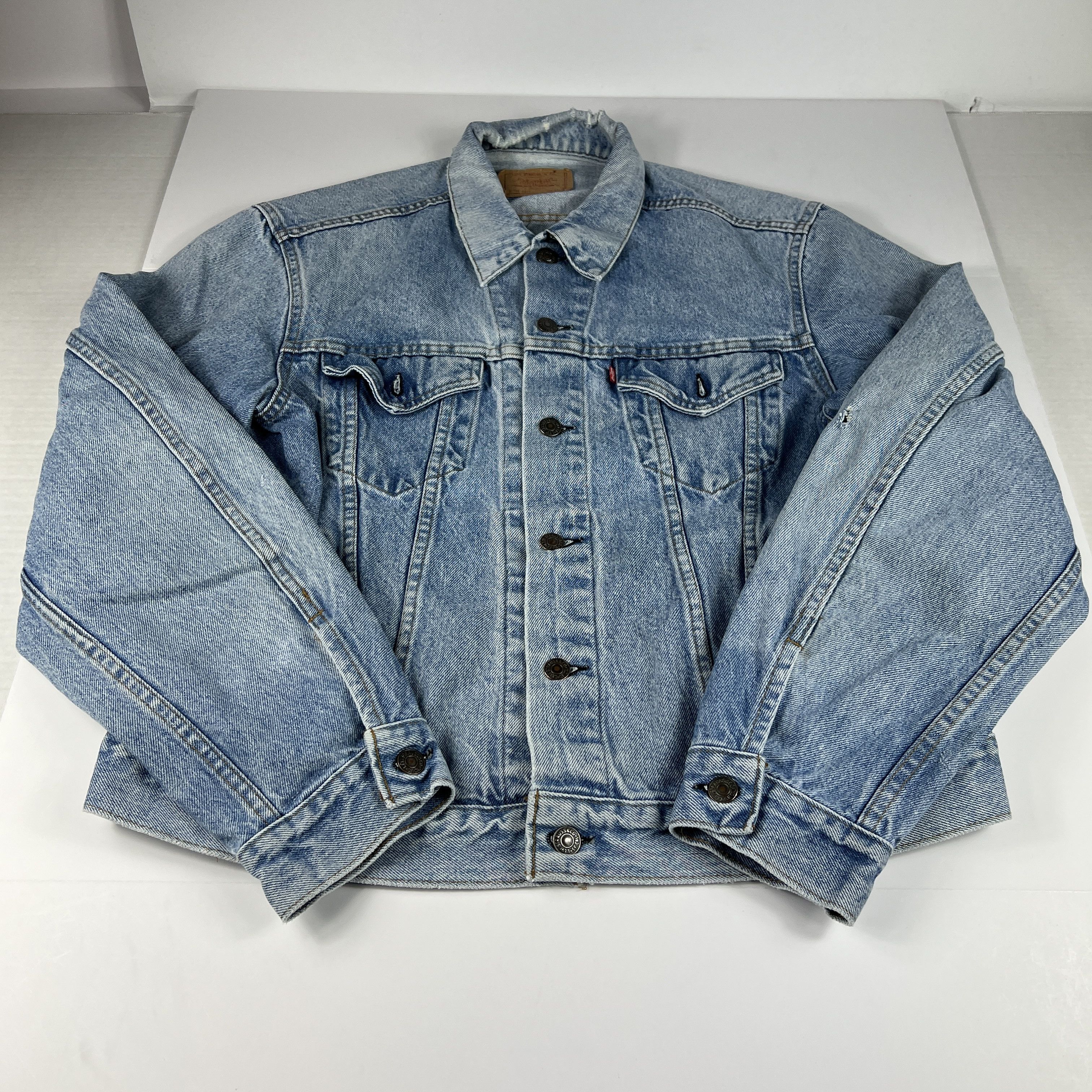 VTG Levi's Jean Jacket Blue Trucker Faded Distressed Denim