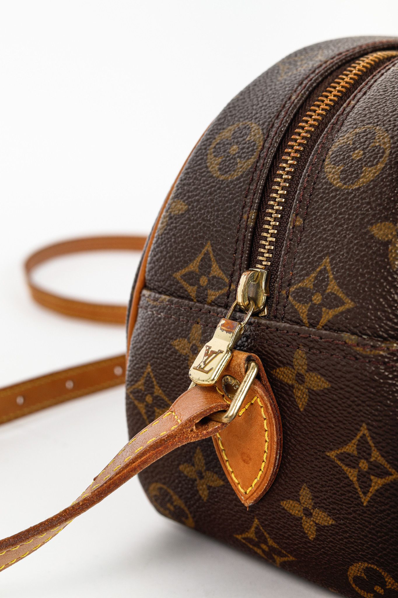 Louis Vuitton Louis Vuitton Blois Monogram Canvas Shoulder Bag Size ONE SIZE - 9 Thumbnail