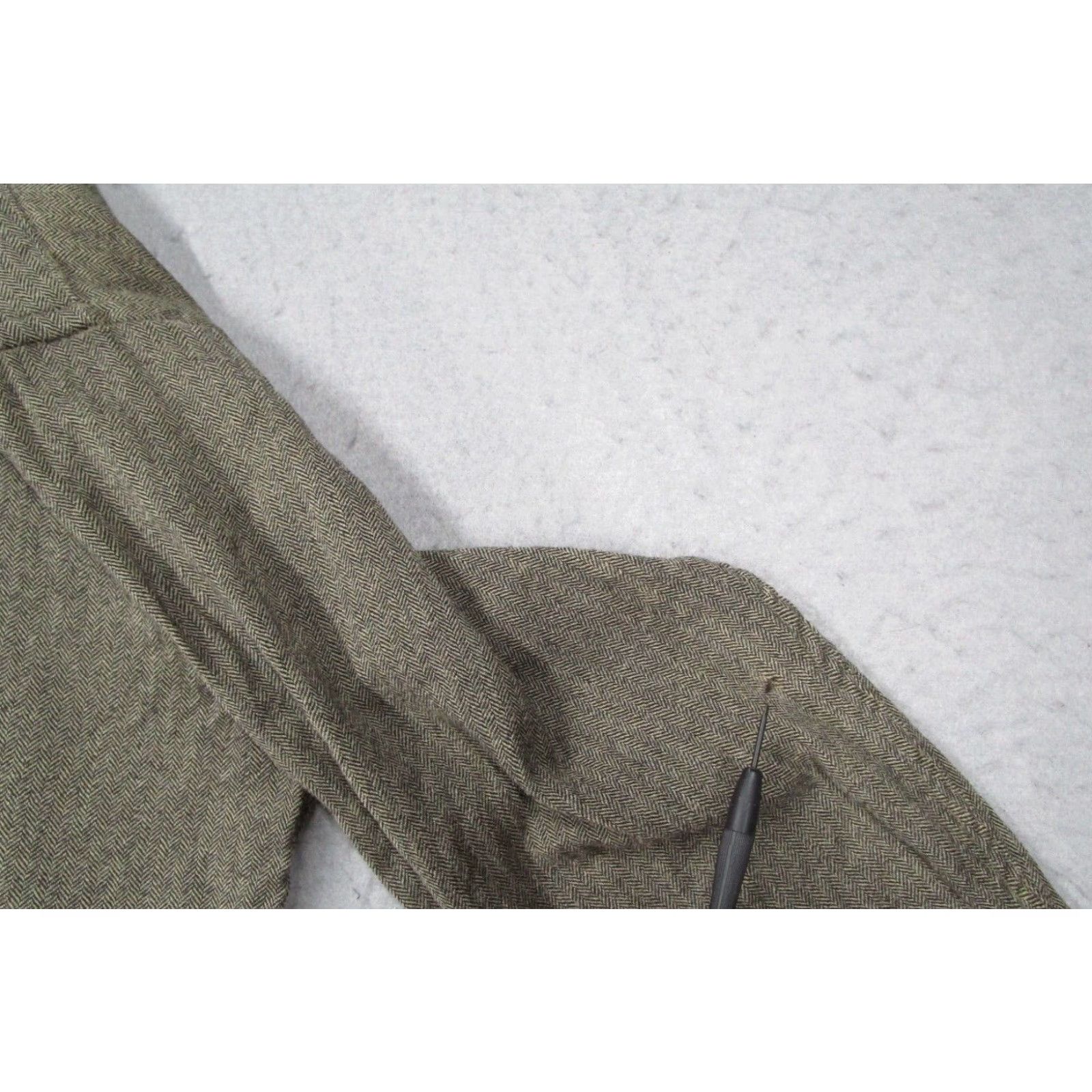 Banana Republic VINTAGE Banana Republic Men's Button-Up Shirt Long Sleeve Collared Wool/Cotton Tweed Geometric Pattern 90s Casual Winter Medium Brown Size US M / EU 48-50 / 2 - 4 Thumbnail