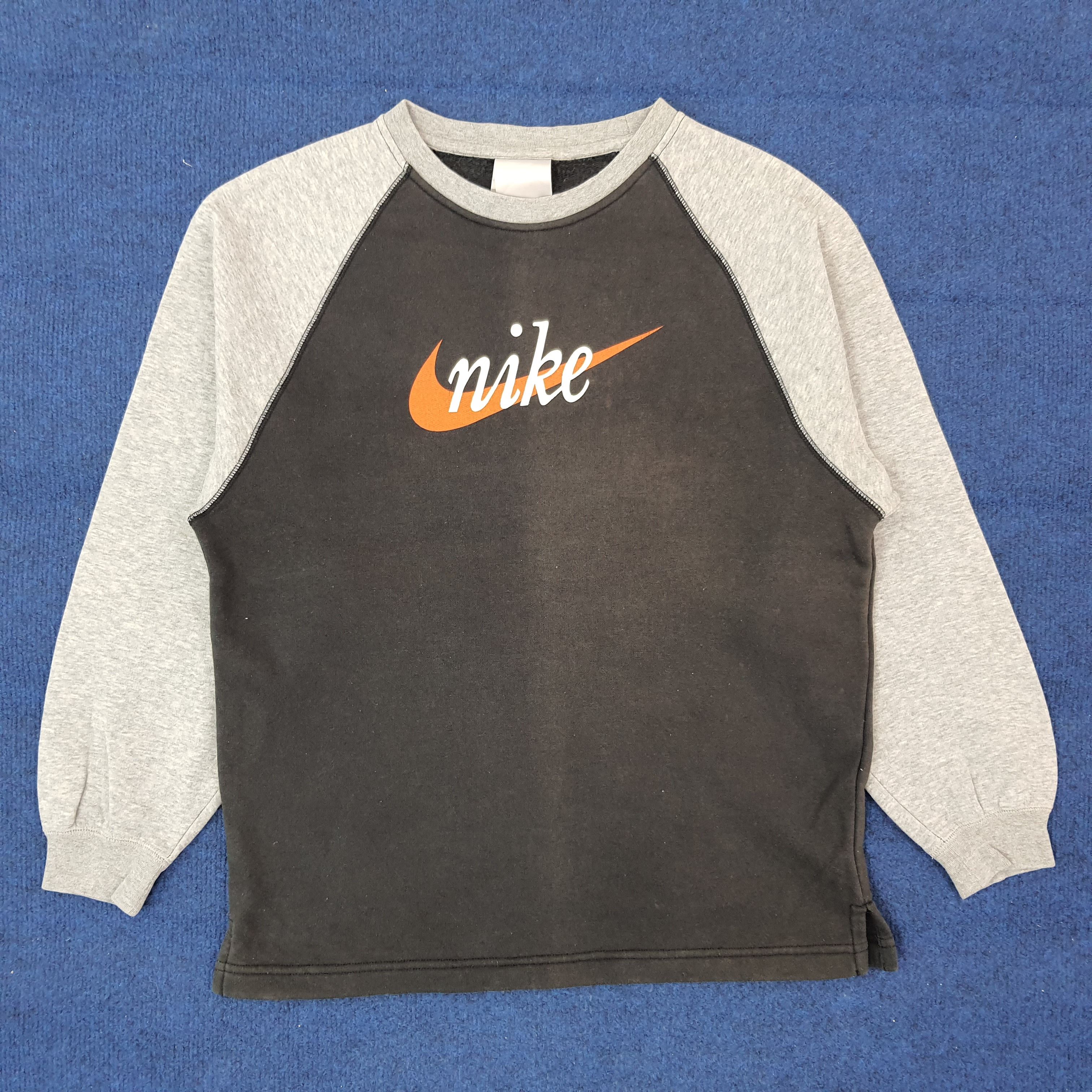 Nike Vintage Nike Raglan Sweatshirt C255N5 Size US S / EU 44-46 / 1 - 1 Thumbnail