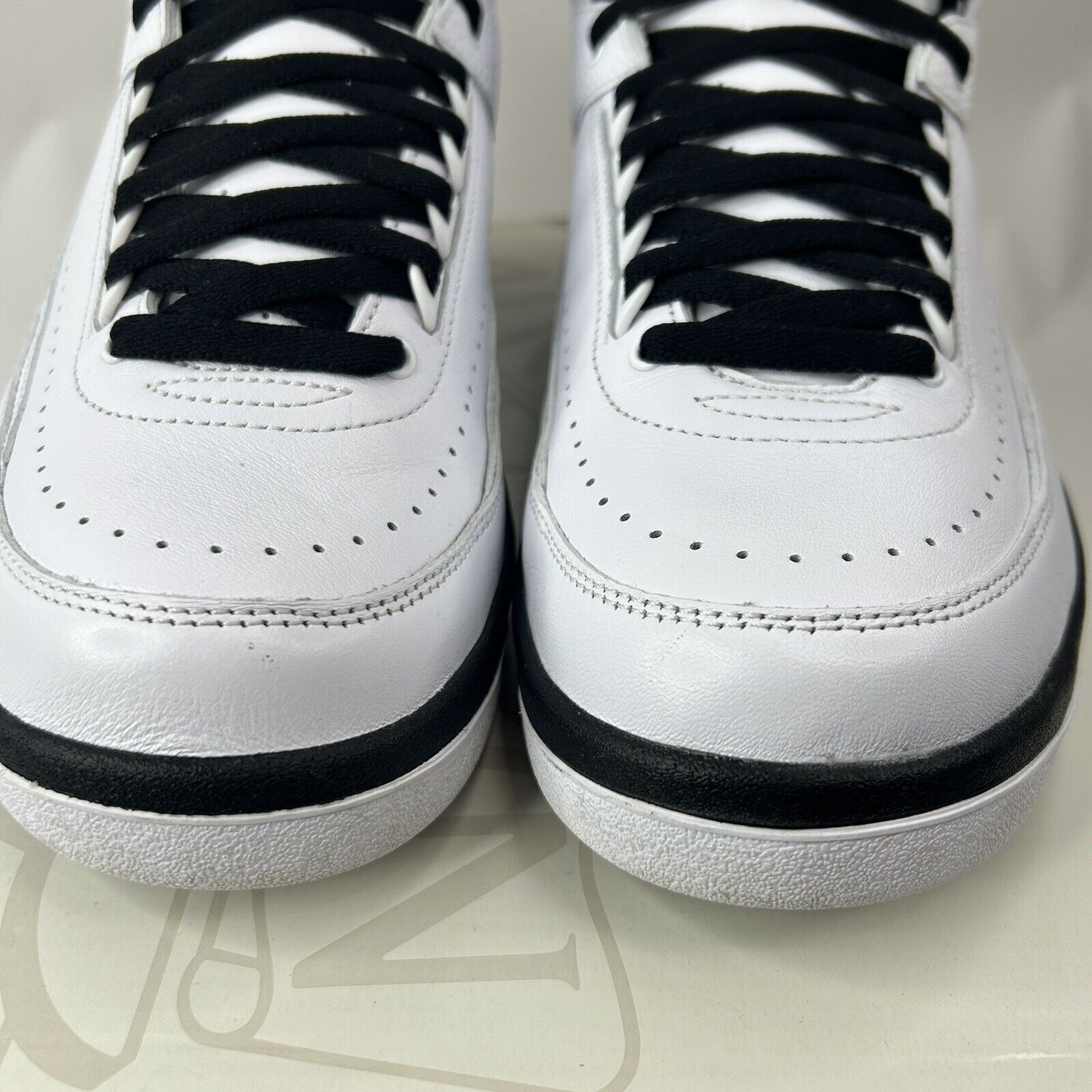 Nike Nike Shoes Air Jordan 2 OG “Chicago/Bulls” 2024 Size US 11 / EU 44 - 9 Thumbnail