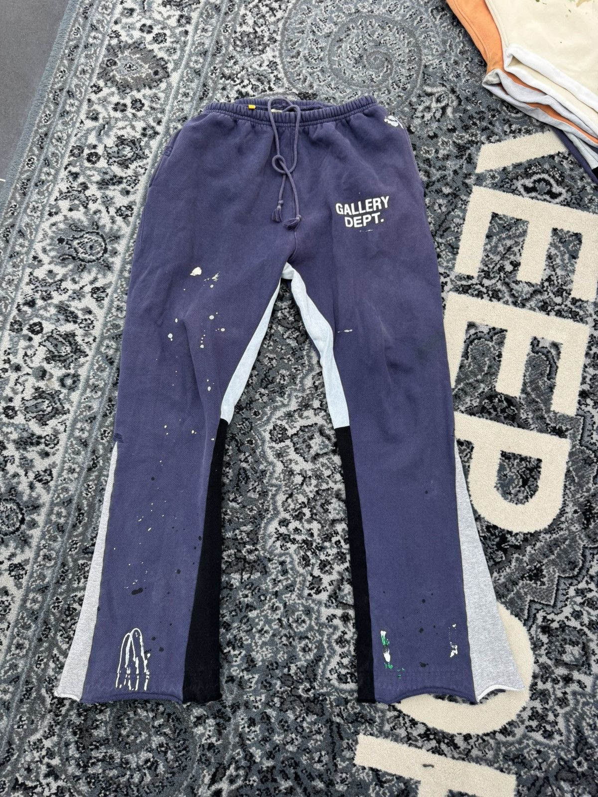 Gallery Dept. Gallery dept flared sweat pants Size US 36 / EU 52 - 1 Thumbnail