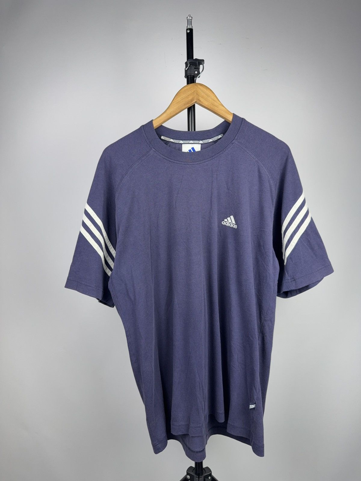 Adidas 90d Retro Adidas Y2K Performance Three Stripe Tee Faded Size US L / EU 52-54 / 3 - 1 Thumbnail