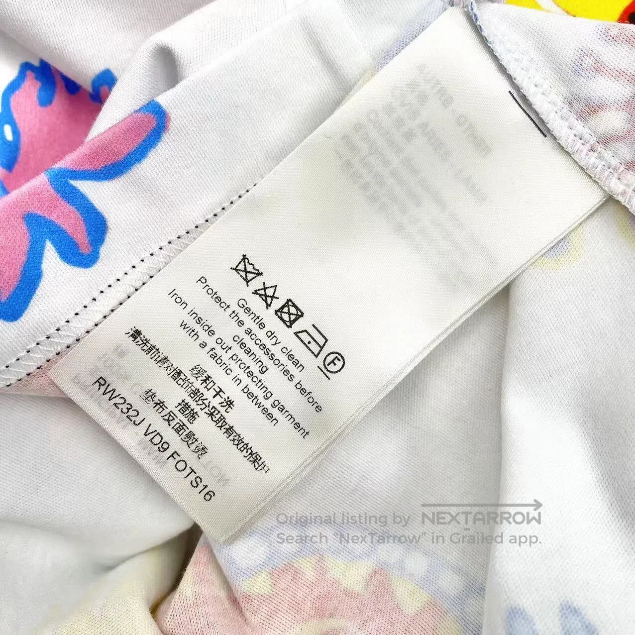 Louis Vuitton Louis Vuitton Yayoi Kusama is full of short sleeves| Size S / US 4 / IT 40 - 4 Thumbnail