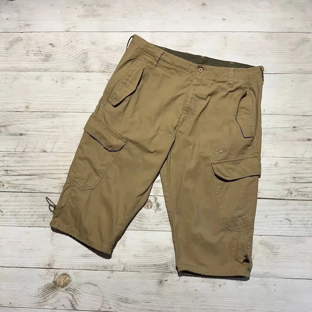 Nike Vintage Nike Cargo Shorts 00s Swoosh Size US 34 / EU 50 - 1 Thumbnail