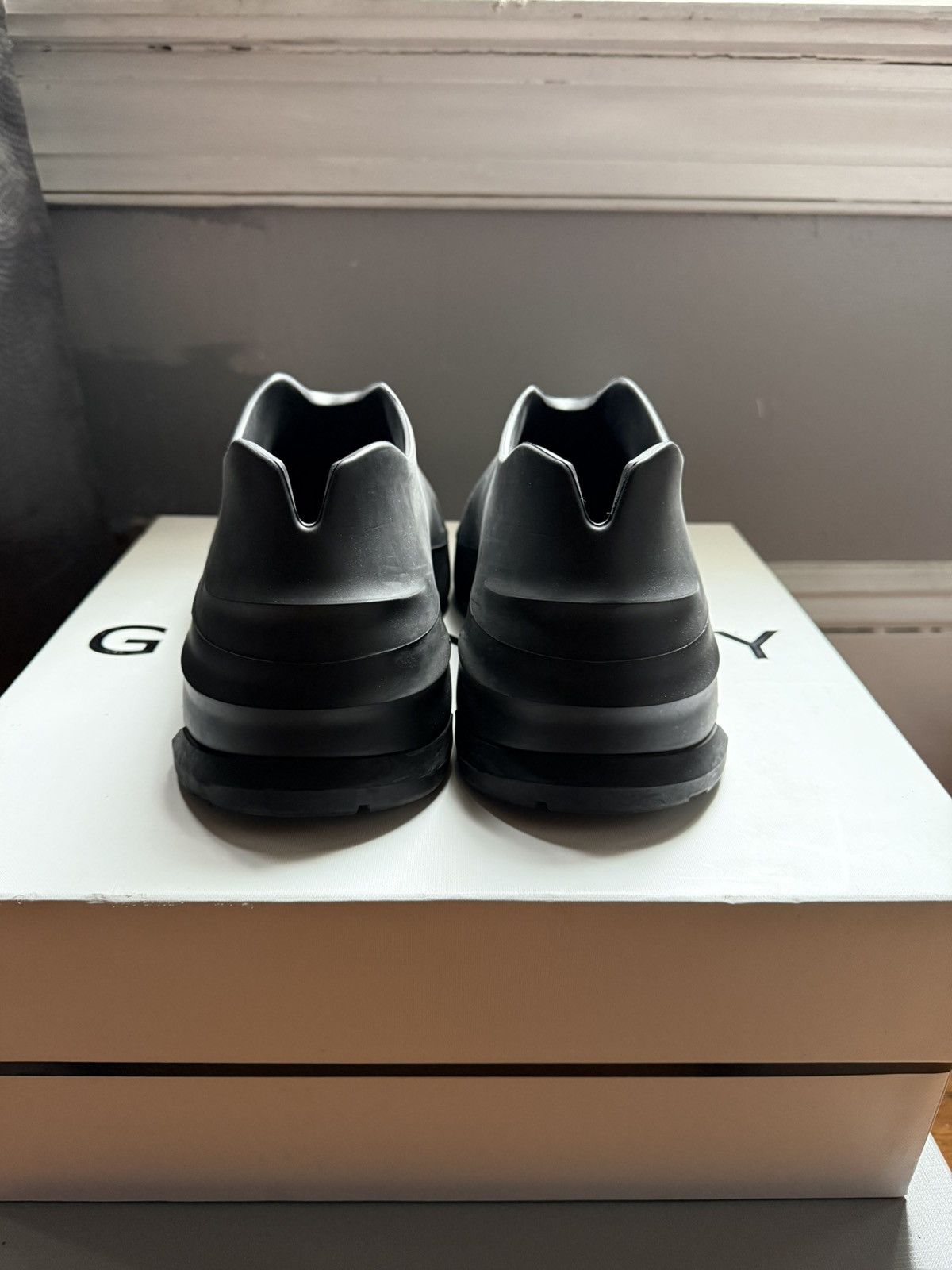 Givenchy Givenchy Rubber Mallow Shoes Size US 8 / EU 41 - 5 Thumbnail