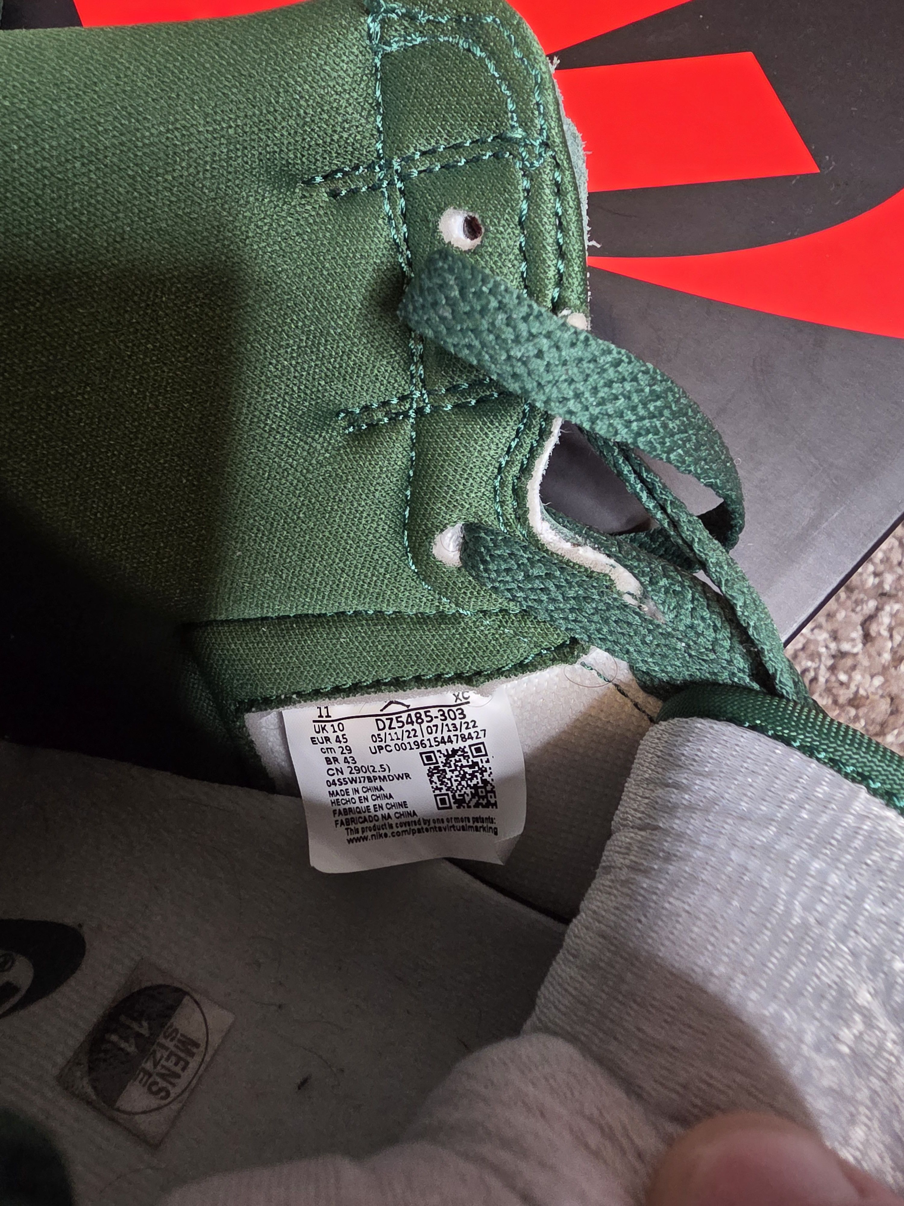 Jordan Brand Air Jordan 1 High Gorge Green Size US 11 / EU 44 - 9 Thumbnail