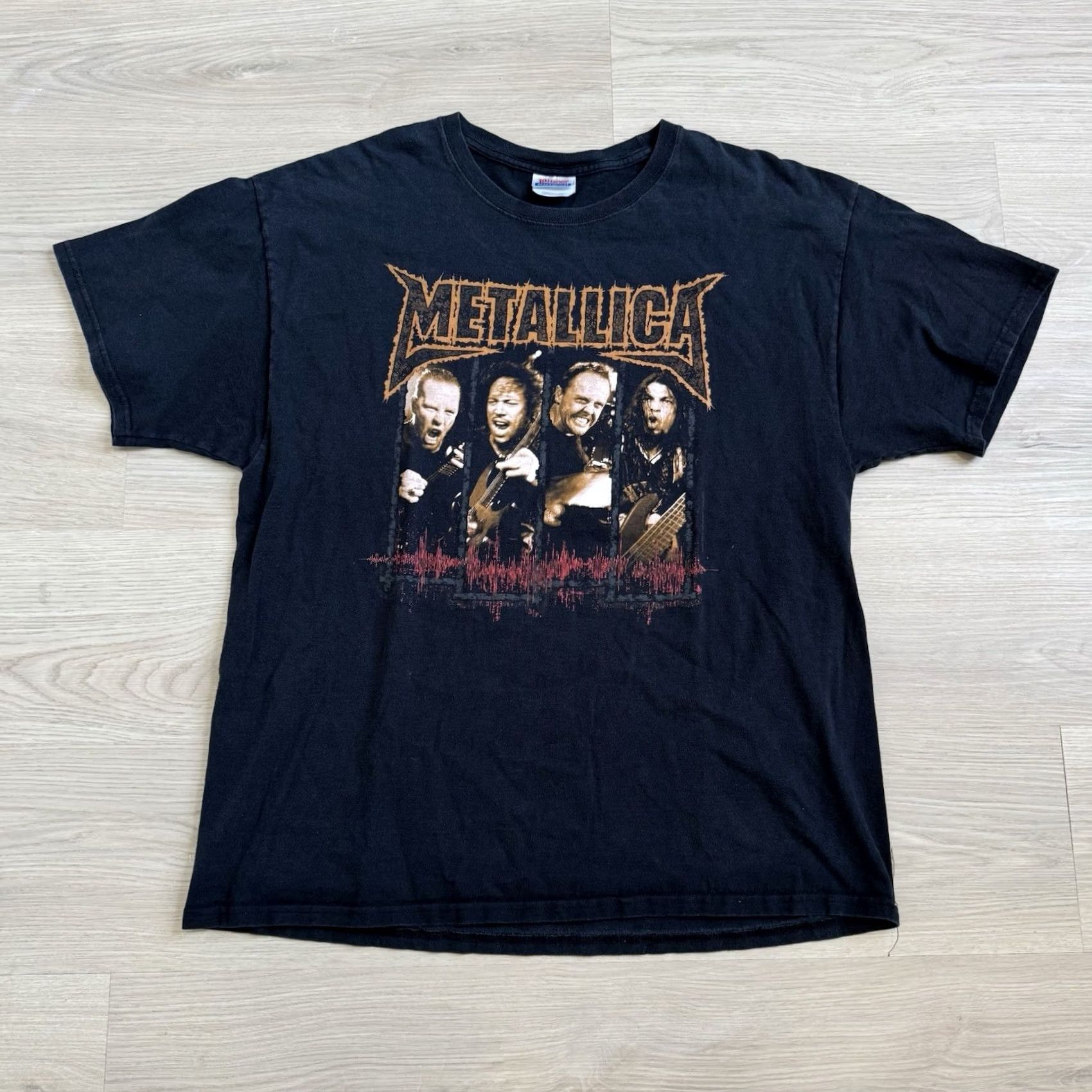 Hanes VINTAGE Hanes T Shirt Band Shirt XL Black Crew Neck Short Sleeve Men 2000s 90s Metallica Size US XL / EU 56 / 4 - 2 Thumbnail