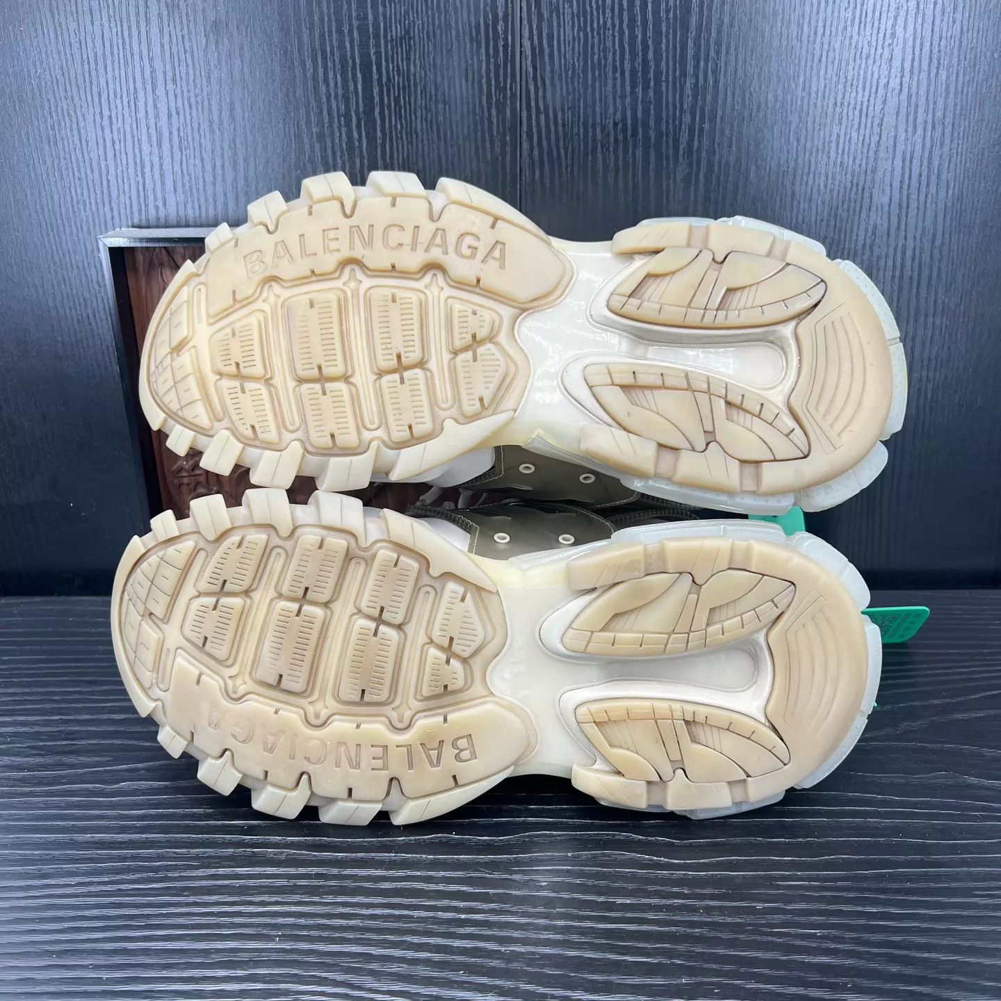 Balenciaga Balenciaga Track Gray/White 44 w/ Minor Wear, Oxidized Beige Size US 11 / EU 44 - 6 Thumbnail