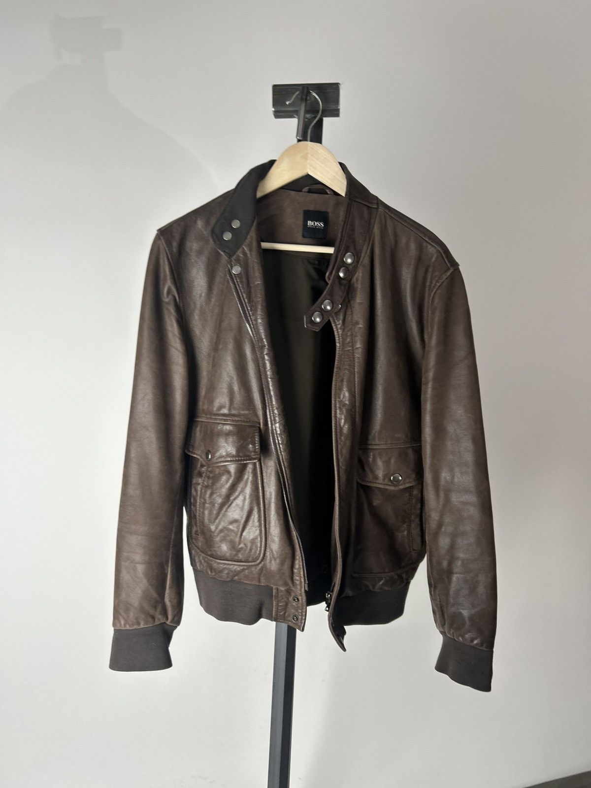 Hugo Boss HUGO BOSS Crook N Brown Cattle Leather Bomber Jacket Size 52 Size US L / EU 52-54 / 3 - 1 Thumbnail