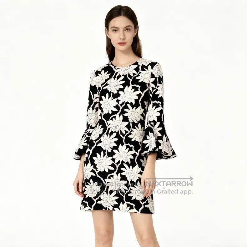 Valentino Valentino dress Size XS / US 0-2 / IT 36-38 - 1 Thumbnail