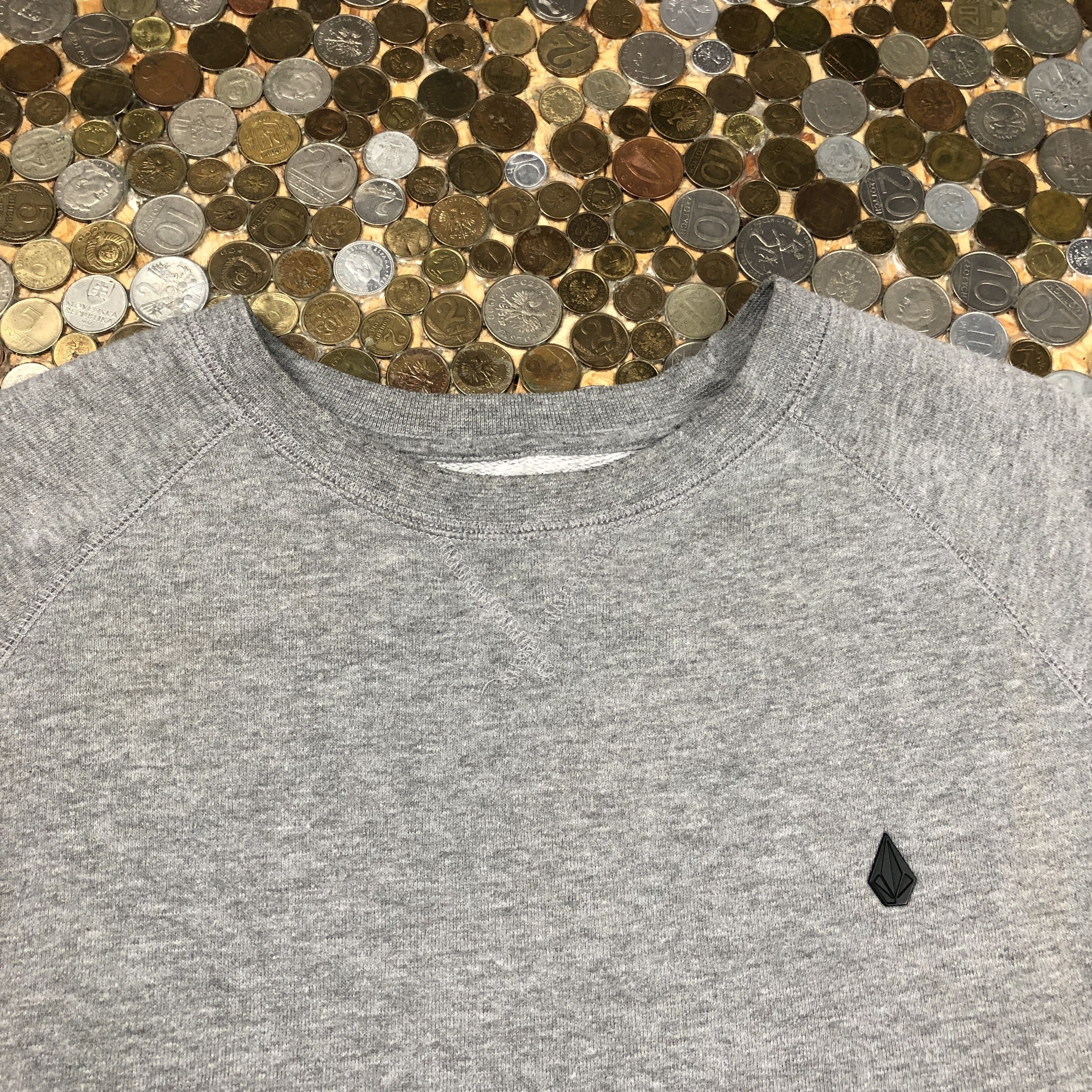 Volcom Volcom basic crewneck sweatshirt 90's Size US M / EU 48-50 / 2 - 2 Thumbnail