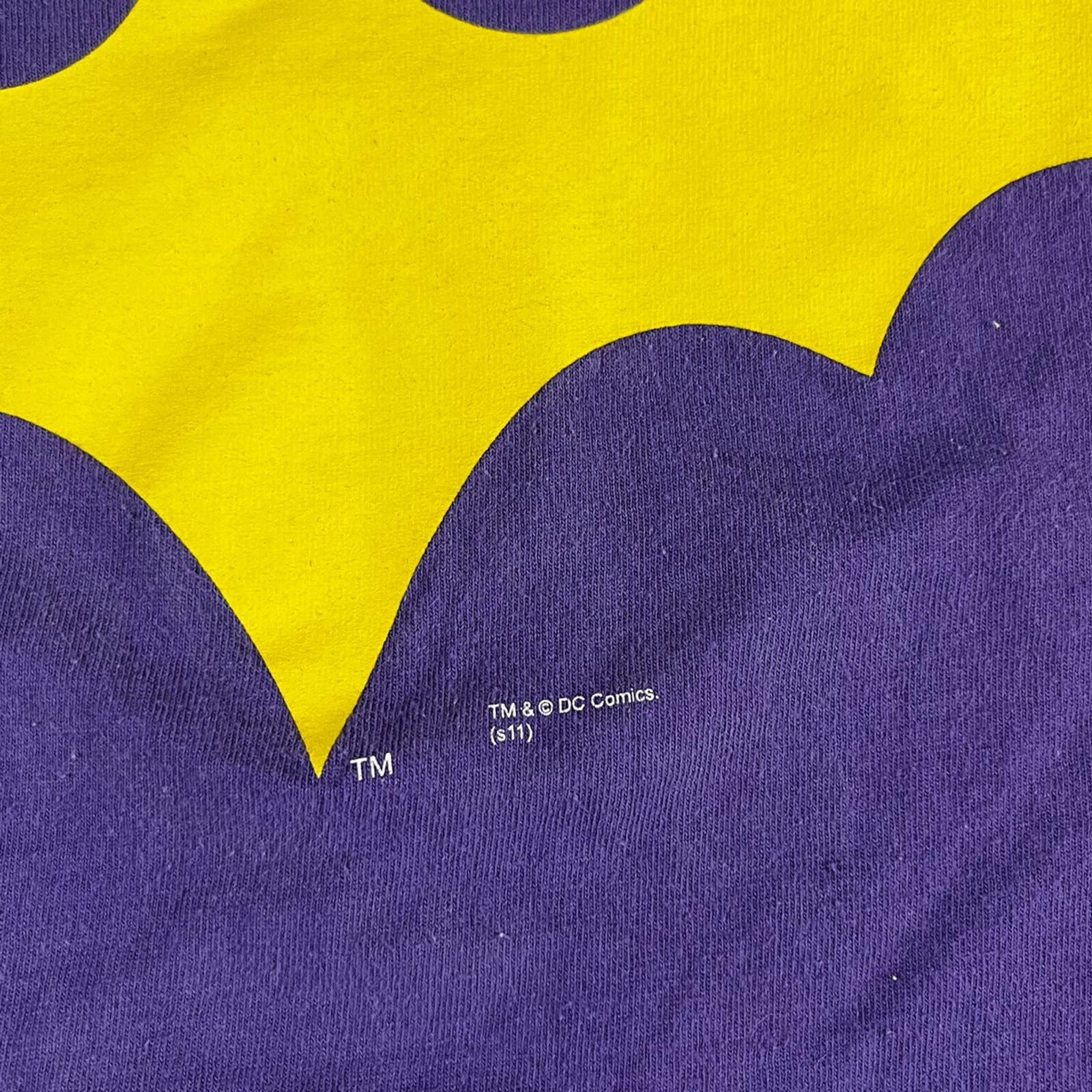 Vintage Vintage 2000’s Hanes Graphitti Batman Graphic T-shirt Medium Size US M / EU 48-50 / 2 - 4 Thumbnail